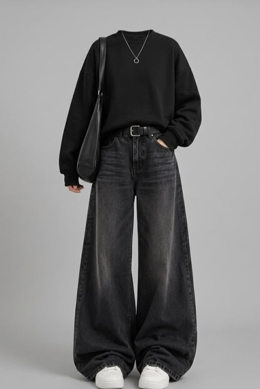 BLACK SWEATSHIRT WITH VINTAGE BLACK FADED JEANS