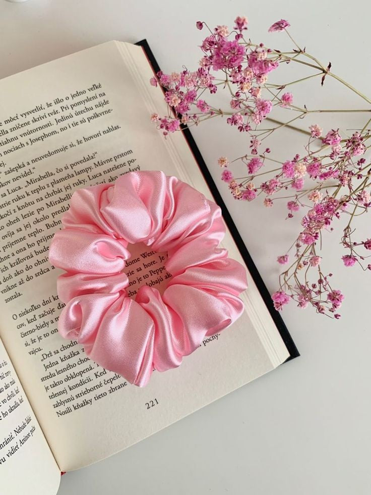BABY PINK SCRUNCHIE