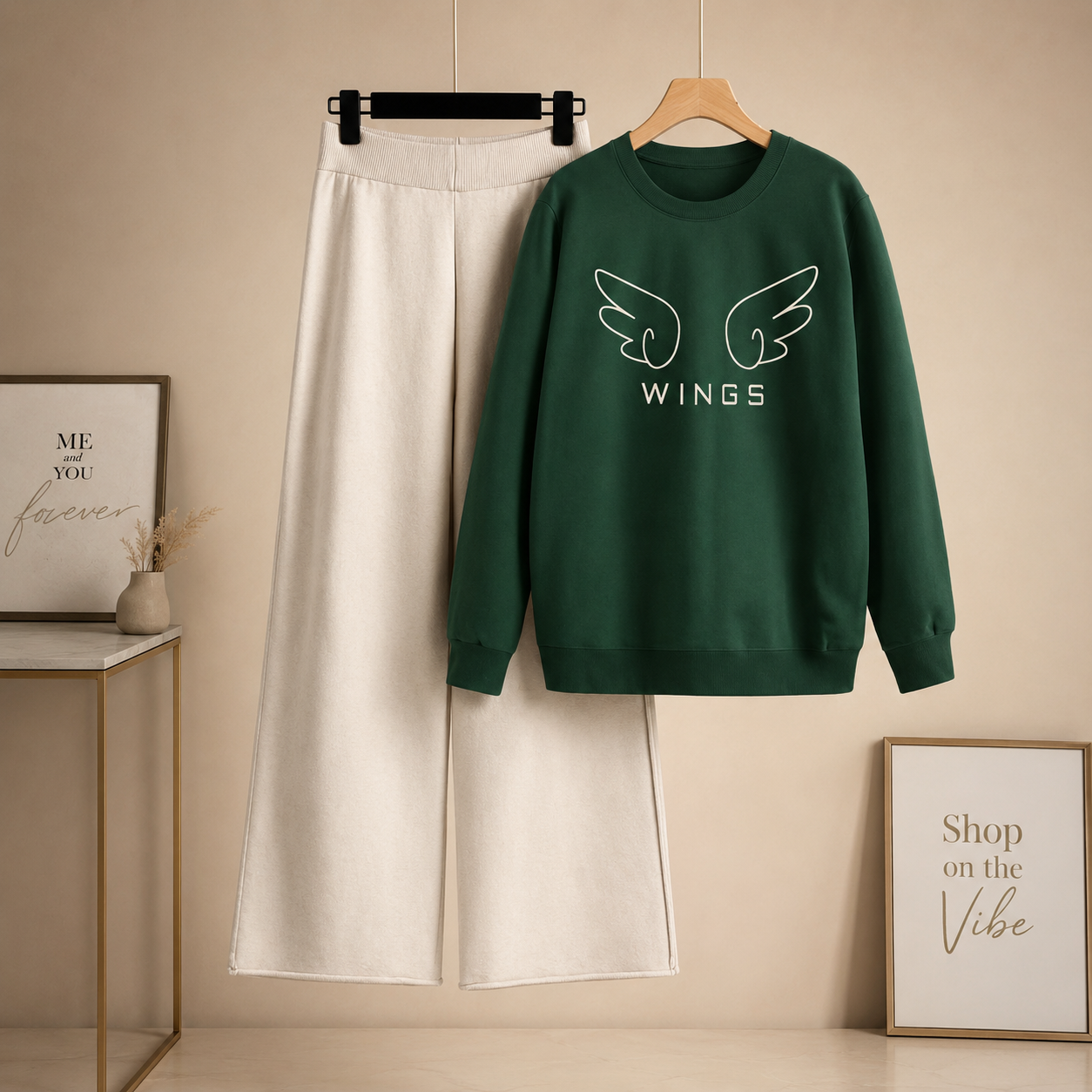 BOTTLE GREEN SWEATSHIRT WINGS WITH BEIGE FLAPPER